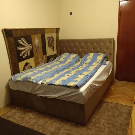 Erdei Vendeghaz * Nagyesztergar